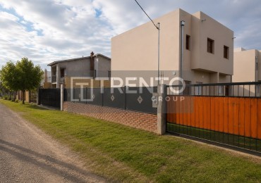 Duplex en Campo Quijano